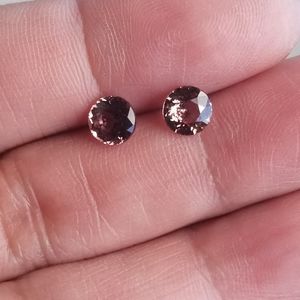 Natural Rare  2 pair 2 carat total color changing Bekily garnet brown to green